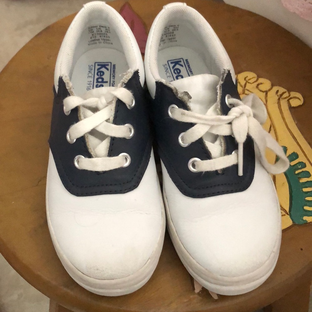 KEDS oaxford school shoes